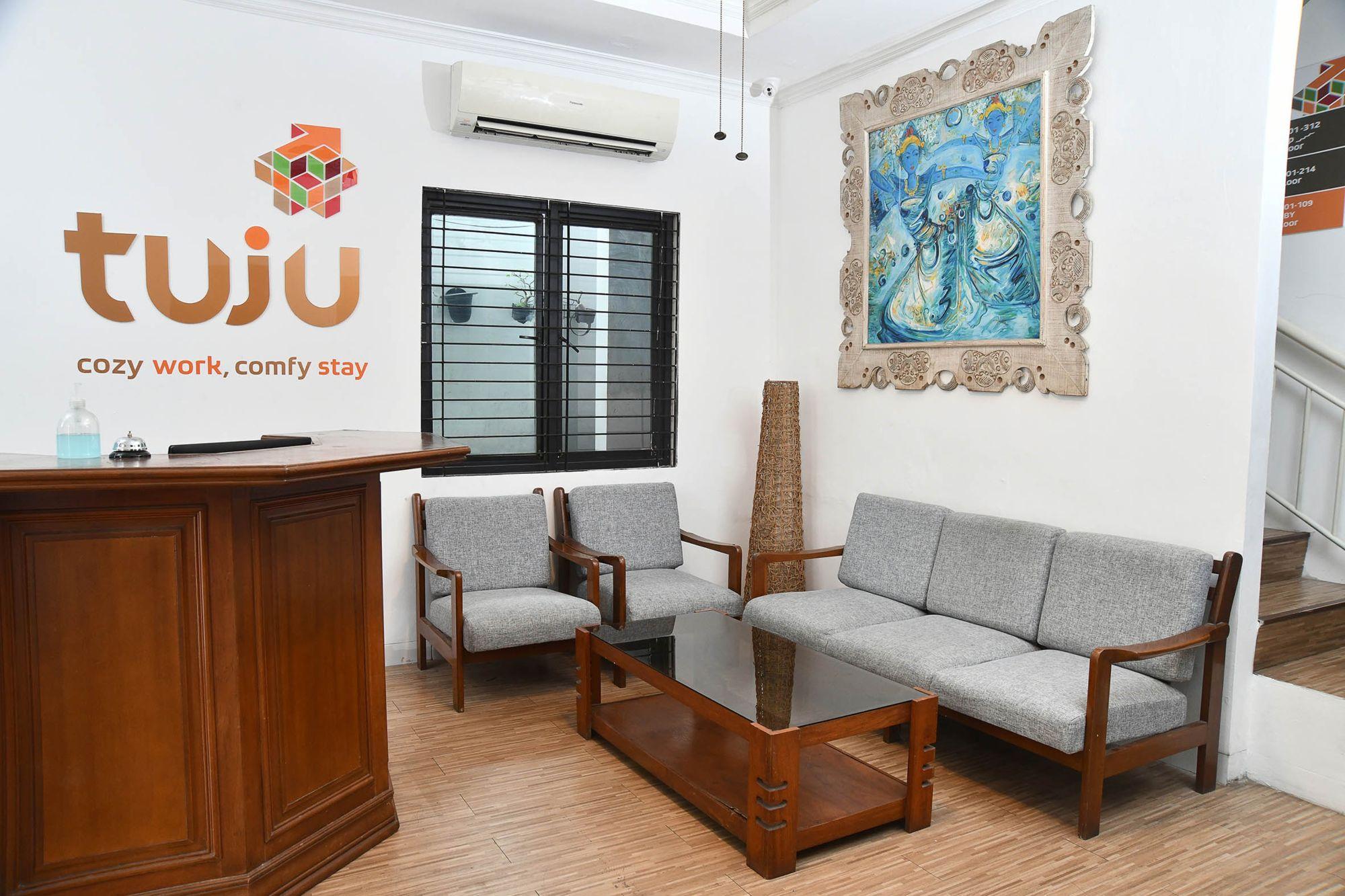 Tuju Abuserin Syariah Jakarta Buitenkant foto
